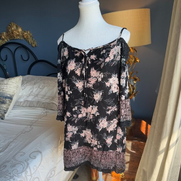 Angie Black Floral Lace Boho Mini Dress - Picture 1 of 9